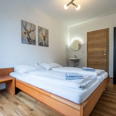 Gretl By We Rent *